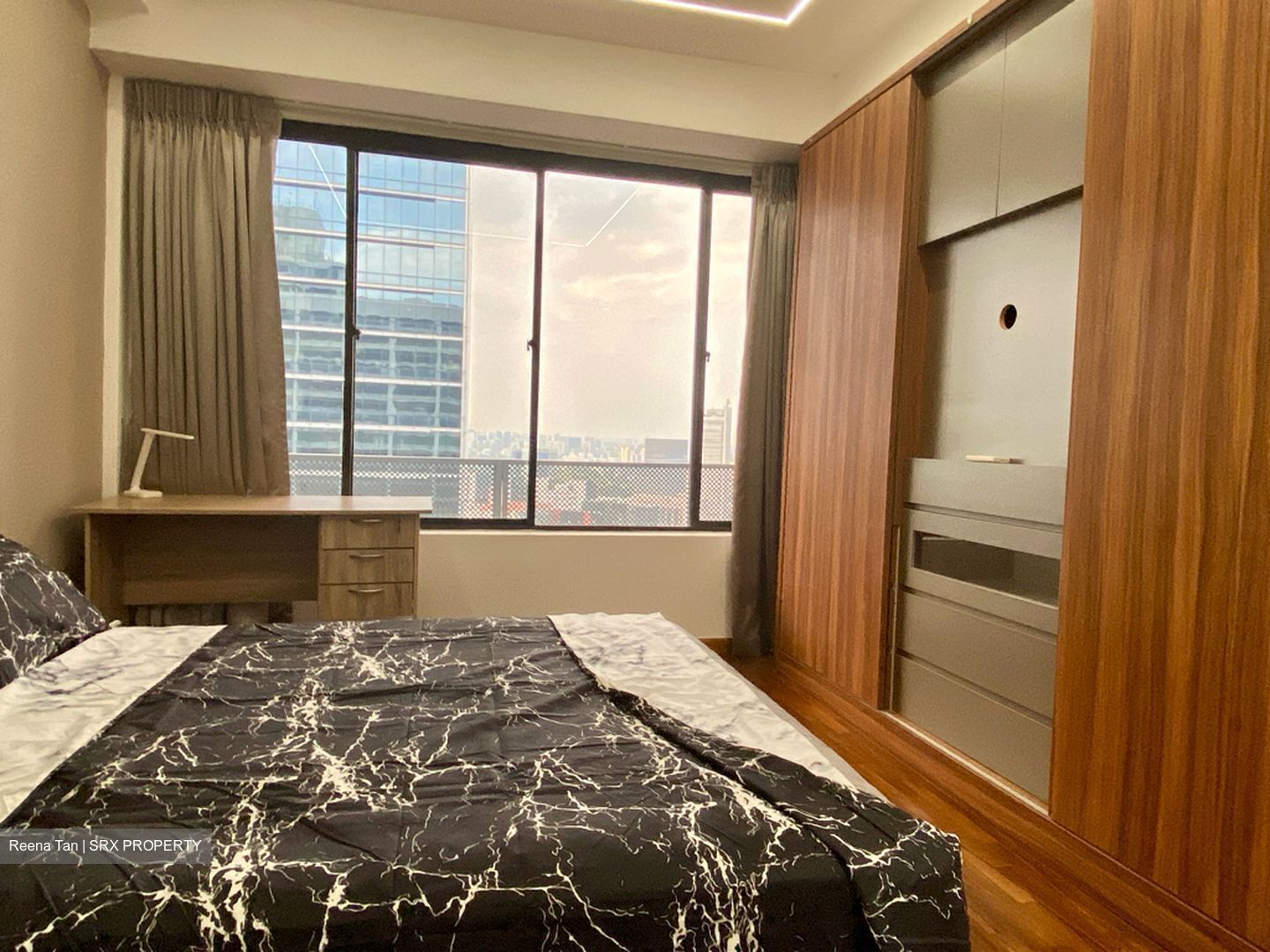 International Plaza (D2), Apartment #427097451